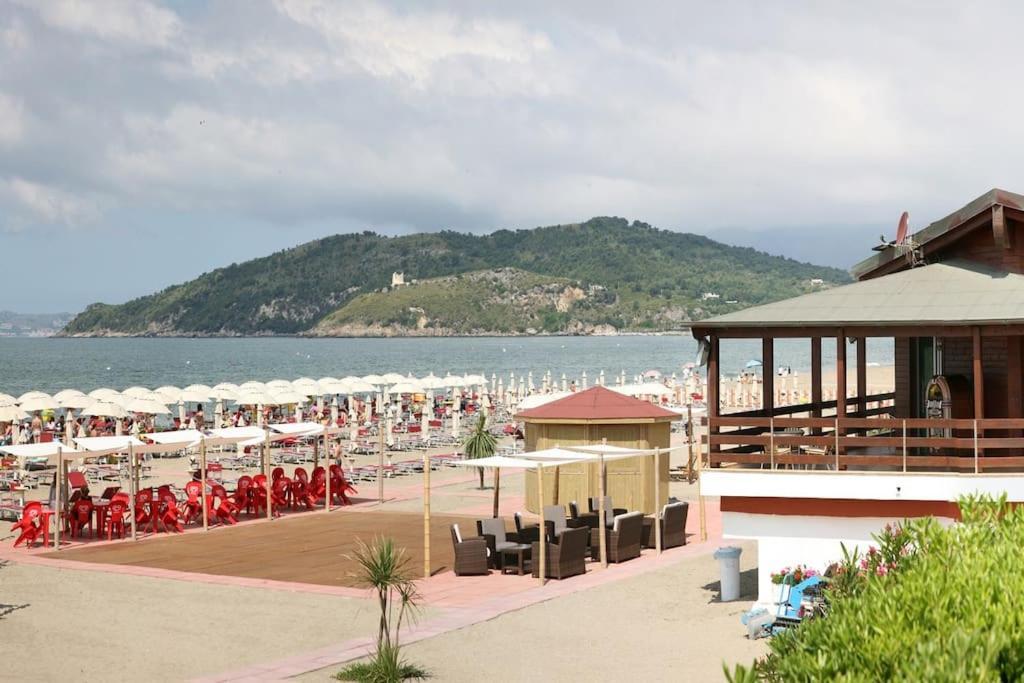 Ferienwohnung Girasole A Due Passi Dal Mare Minturno Exterior foto